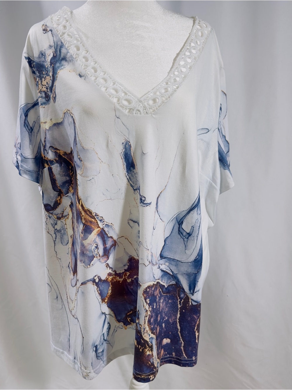 Zolucky 2XL Cap Sleeve White Background Abstract Blues T-Shirt Pullon Top V-Neck